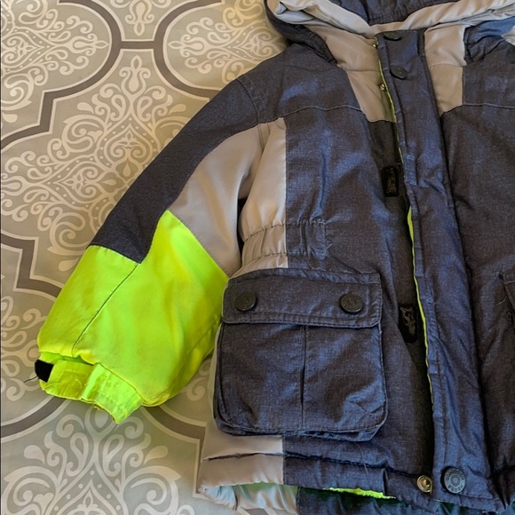 ☄️Toddler Winter Jacket☄️ - Picture 3 of 7